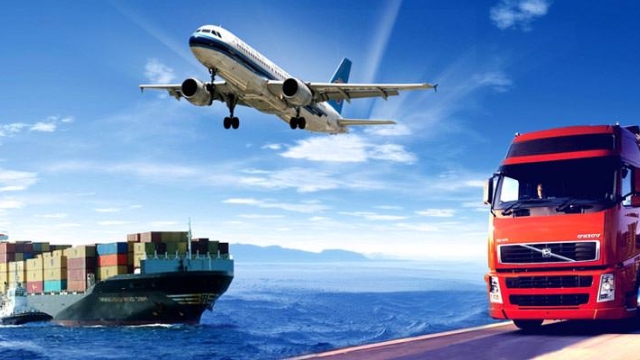 The World on Your Doorstep: Exploring International Shipping